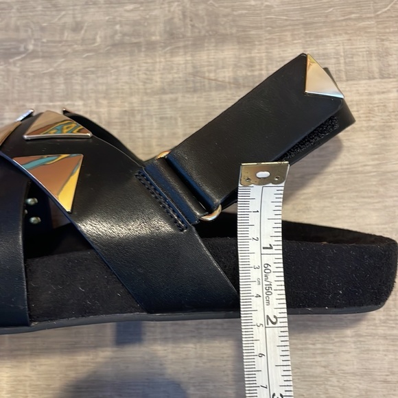 New in Box EEIGHT sandals black and gold - Picture 6 of 7